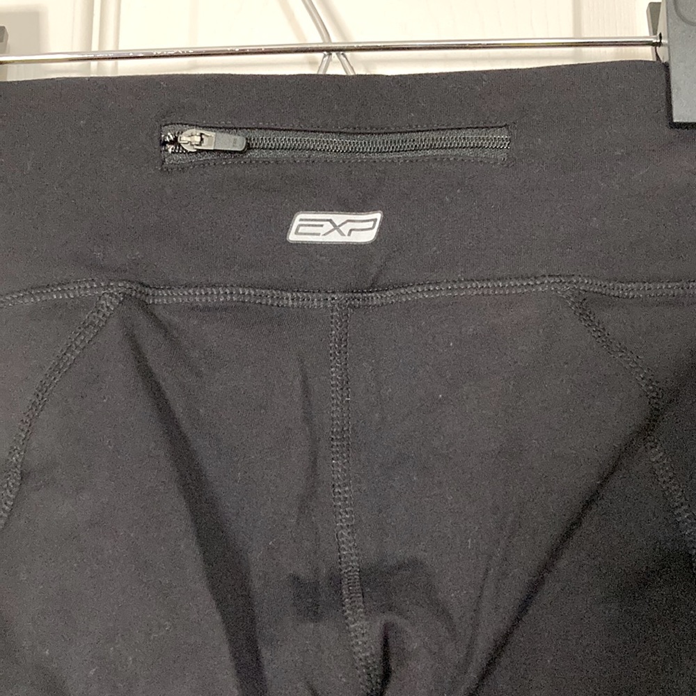 EXPRESS EXP Core Workout Capris - Picture 3 of 4